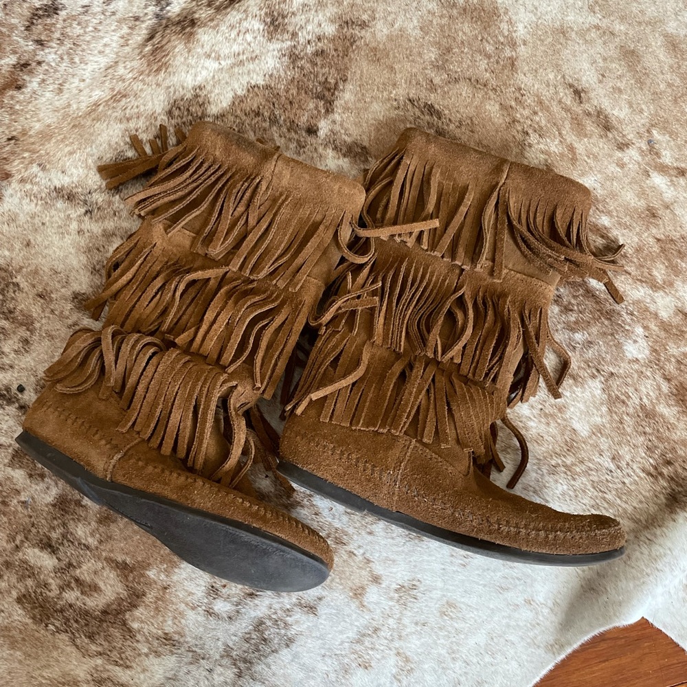 Minnetonka Fringe Moccasin Boots